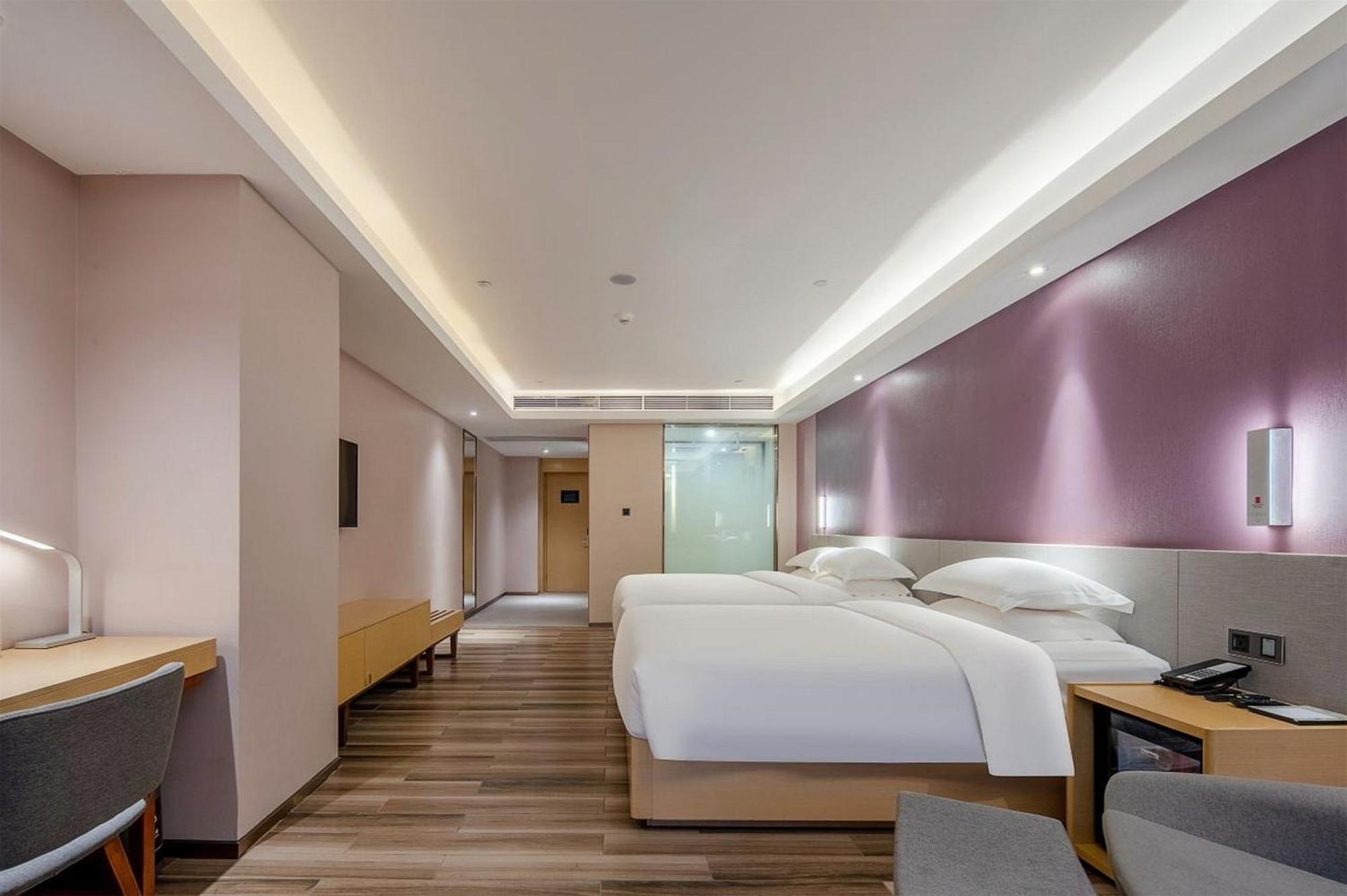 Echarm International Hotel Guangzhou Baiyun International Airport Huadu Plaza Branch - Free Deliver Service To Guangzhou Baiyun International Airport & Free Deliver Service To Canton Fair Complex During Canton Fair Period المظهر الخارجي الصورة